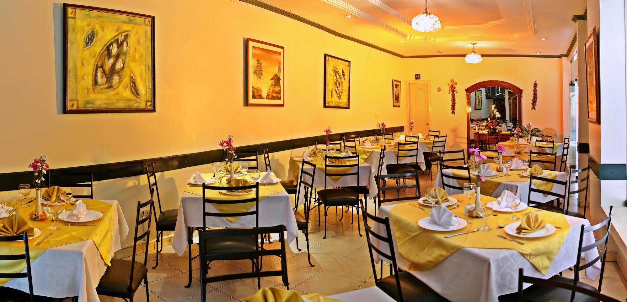 קואנקה Hotel Yanuncay מראה חיצוני תמונה